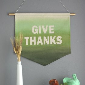 DIY Ombre Give Thanks Banner