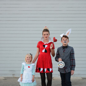 Alice in Wonderland Halloween Costumes for Siblings