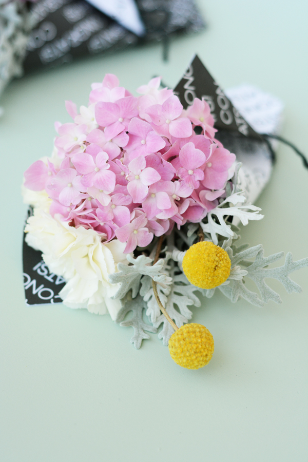DIY mini grad bouquets with printable paper wrap