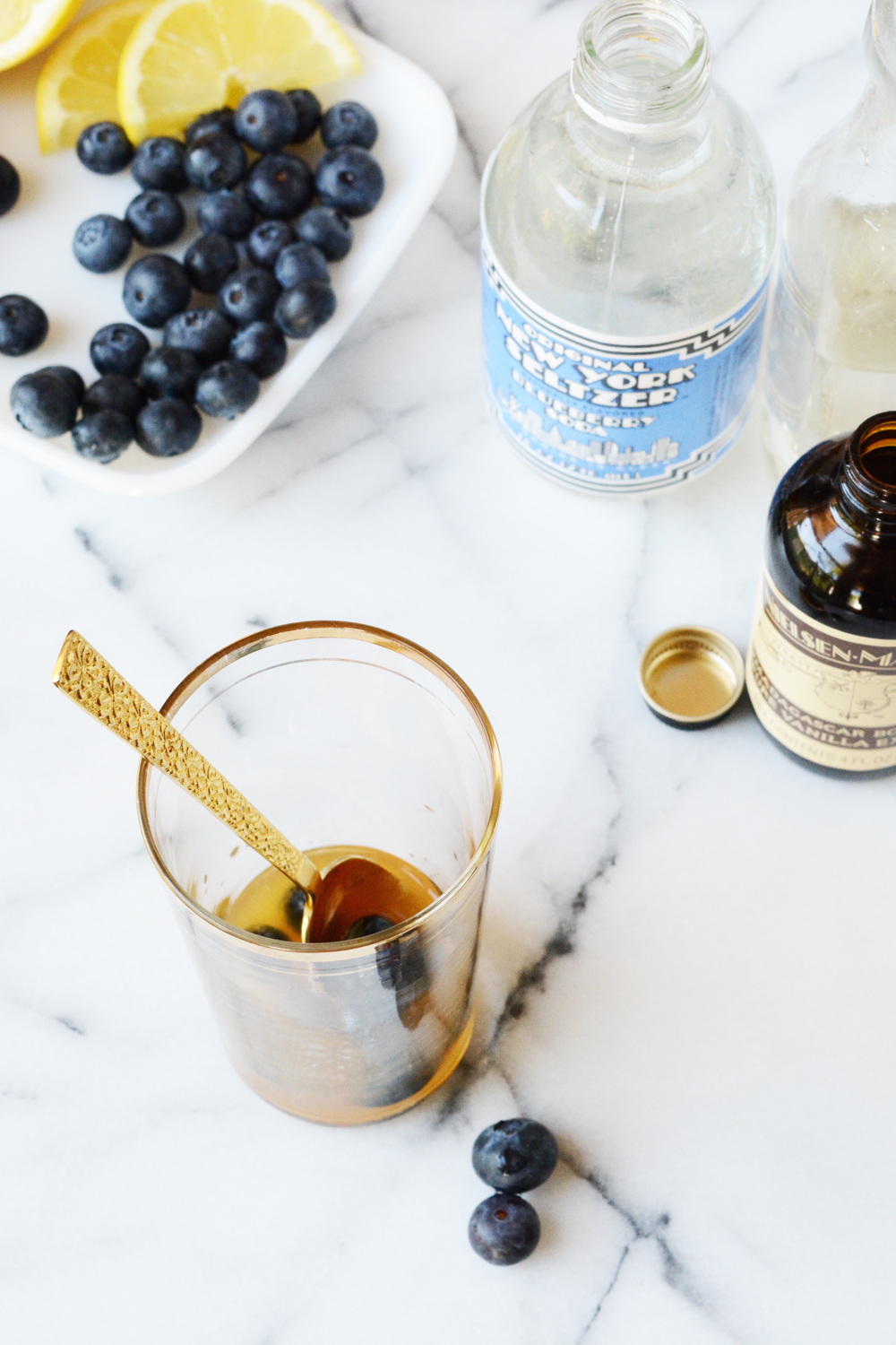 blueberry bourbon vanilla lemonade mocktail recipe