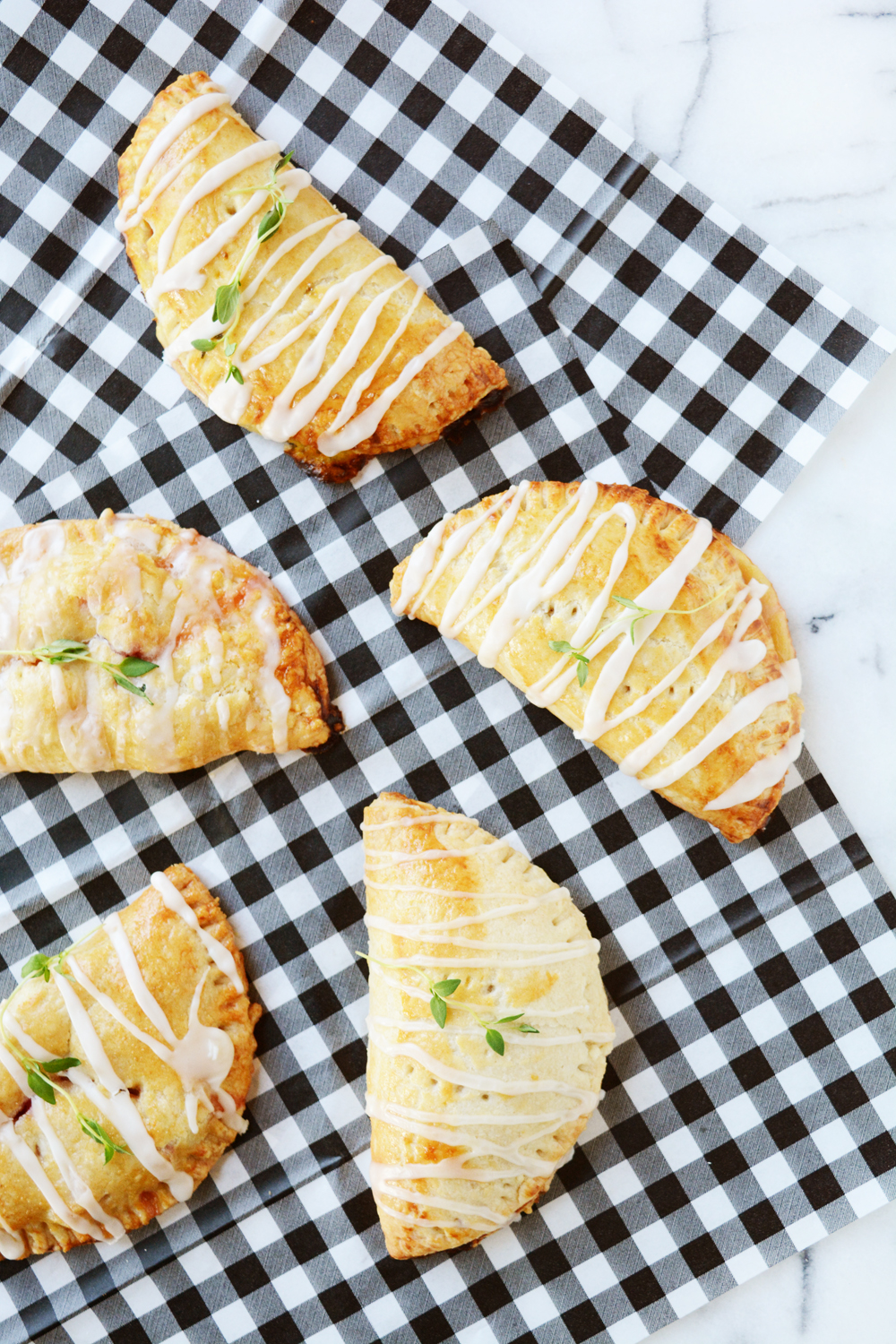 peach thyme hand pies