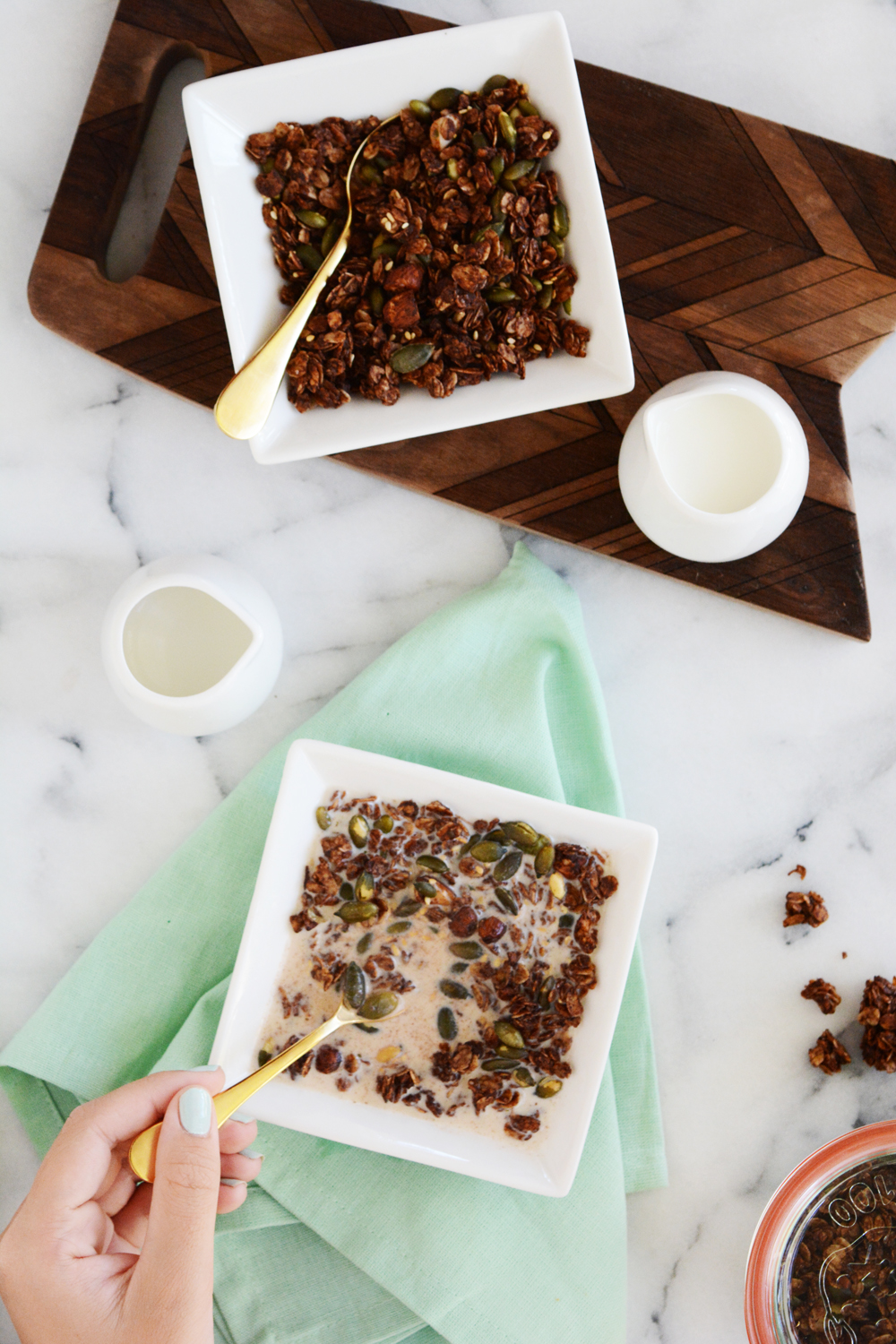 chocolate chipotle granola