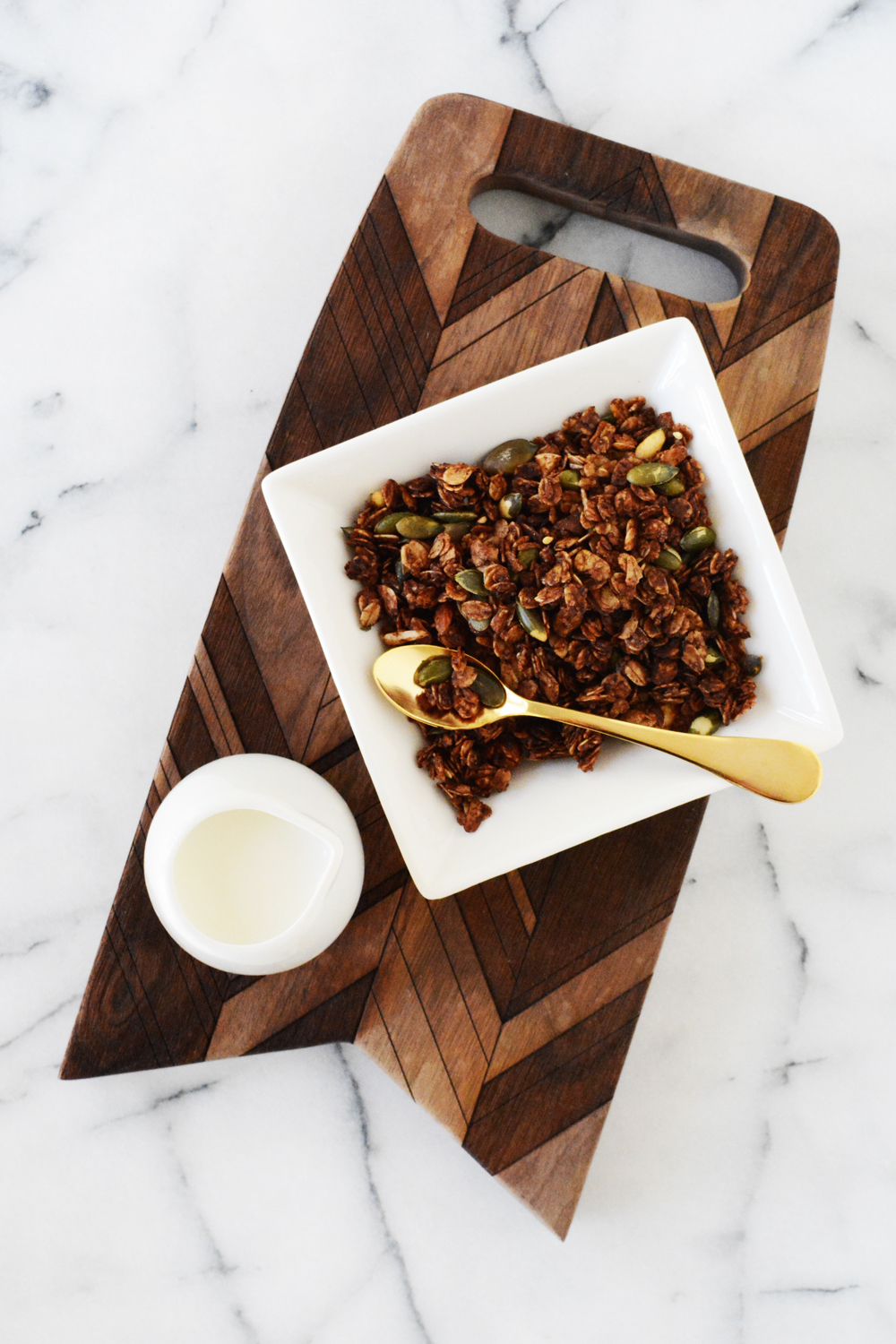 chocolate chipotle granola