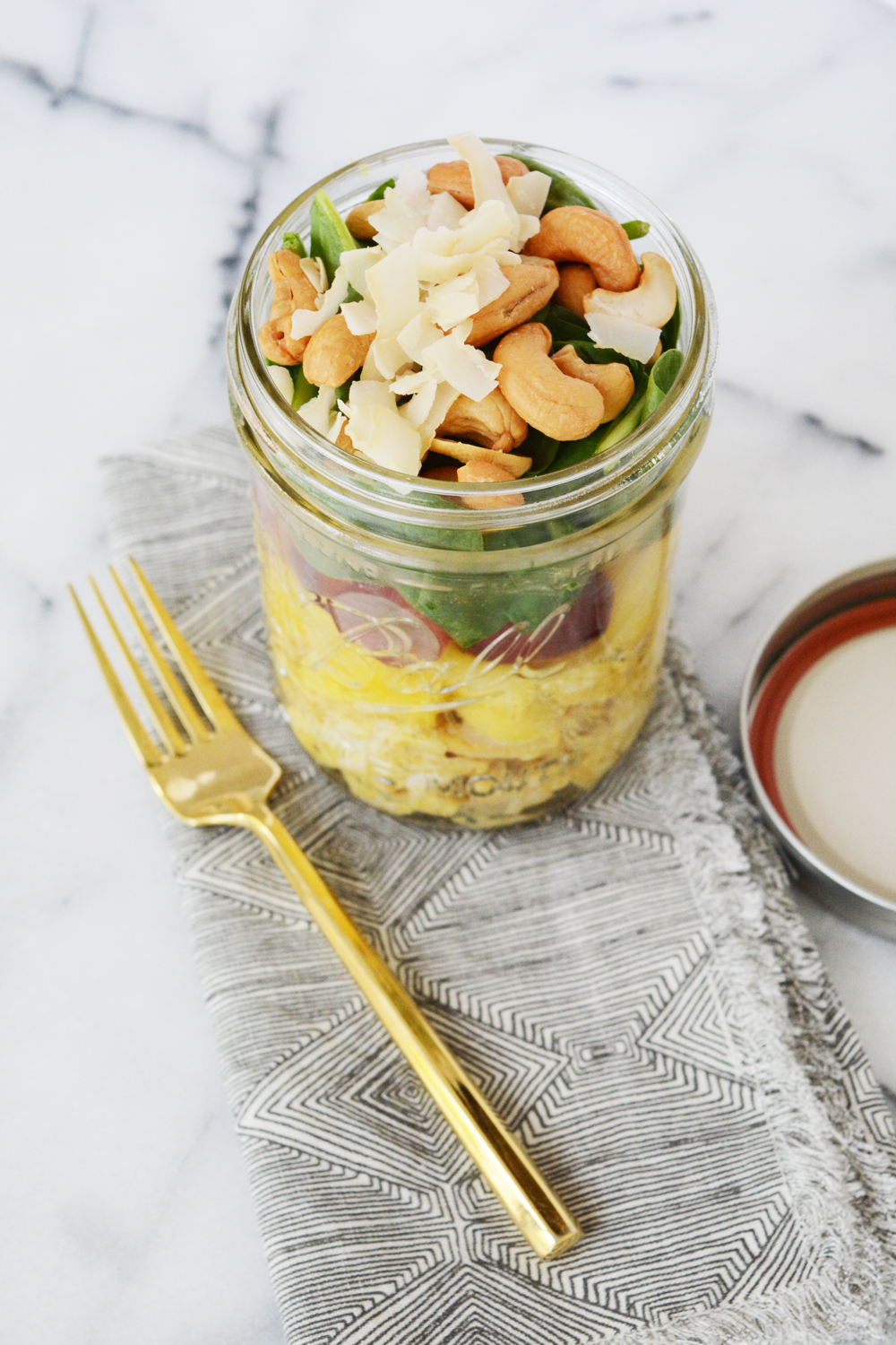 Salad in a jar - Curry Chicken Salad