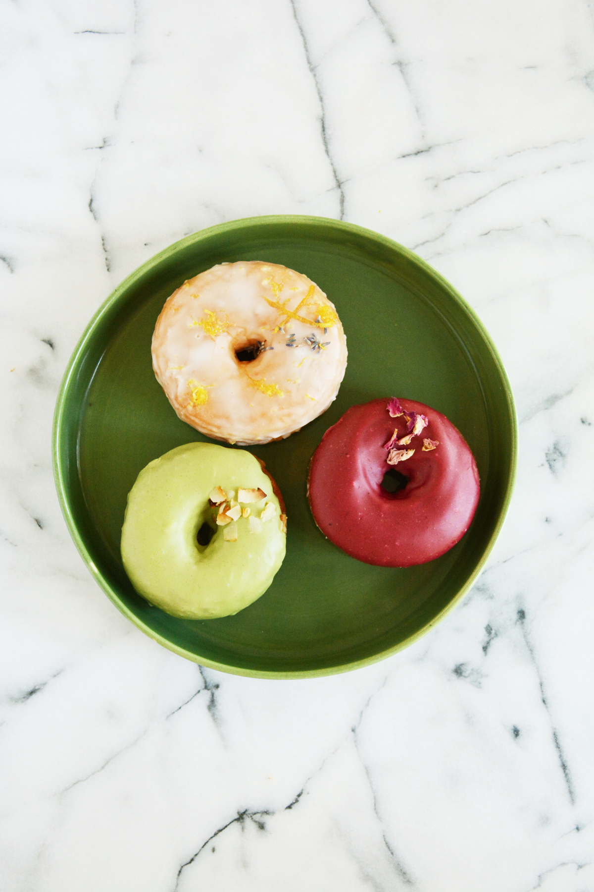 Faux Gourmet Donuts - give grocery store donuts a makeover with 3 yummy flavor combinations. 